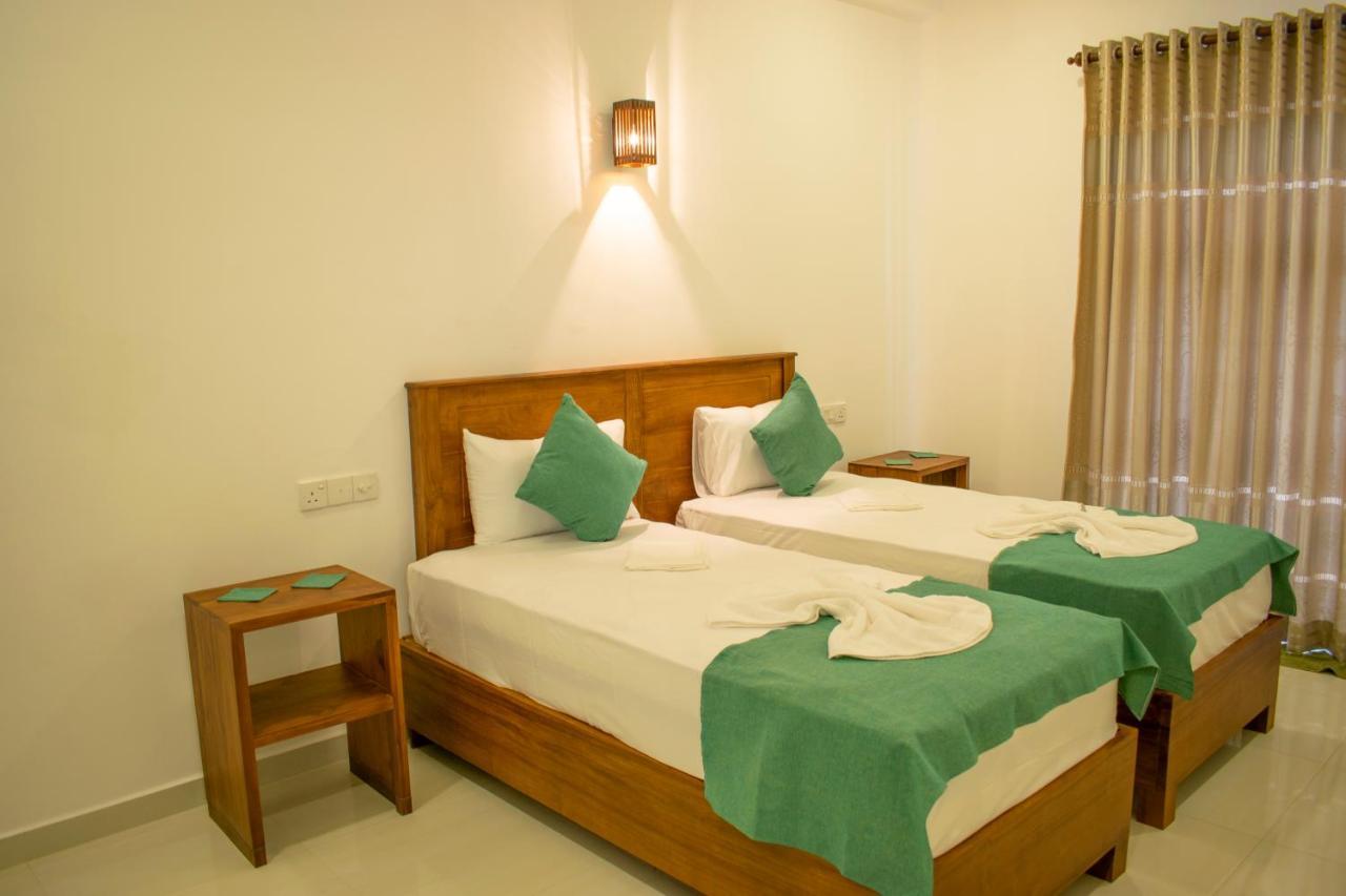 Lavinia Escapes Dehiwala-Mount Lavinia Exterior foto