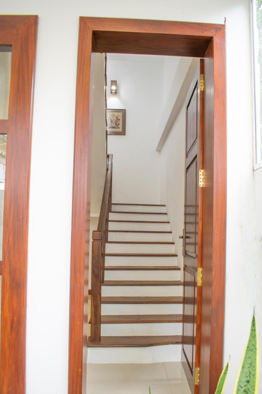 Lavinia Escapes Dehiwala-Mount Lavinia Exterior foto