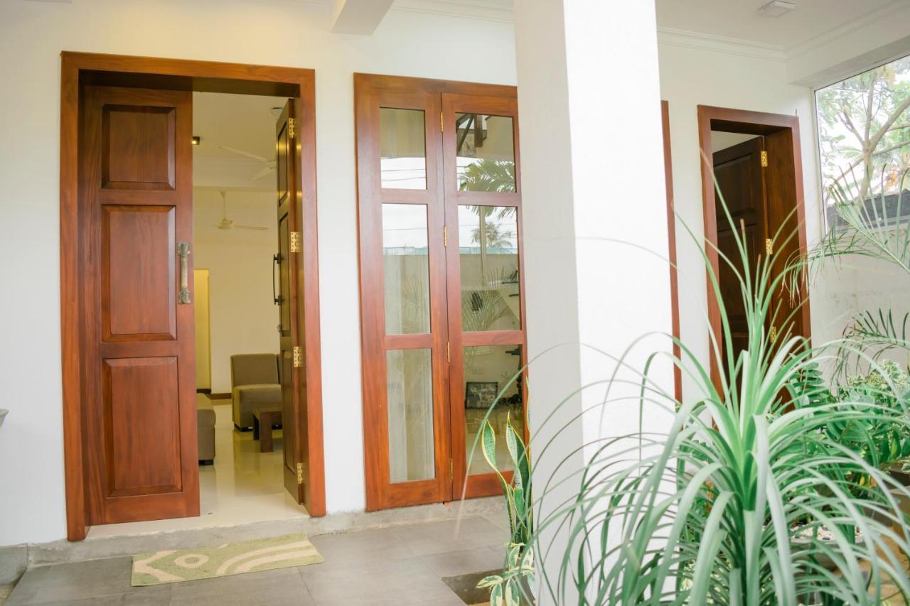 Lavinia Escapes Dehiwala-Mount Lavinia Exterior foto
